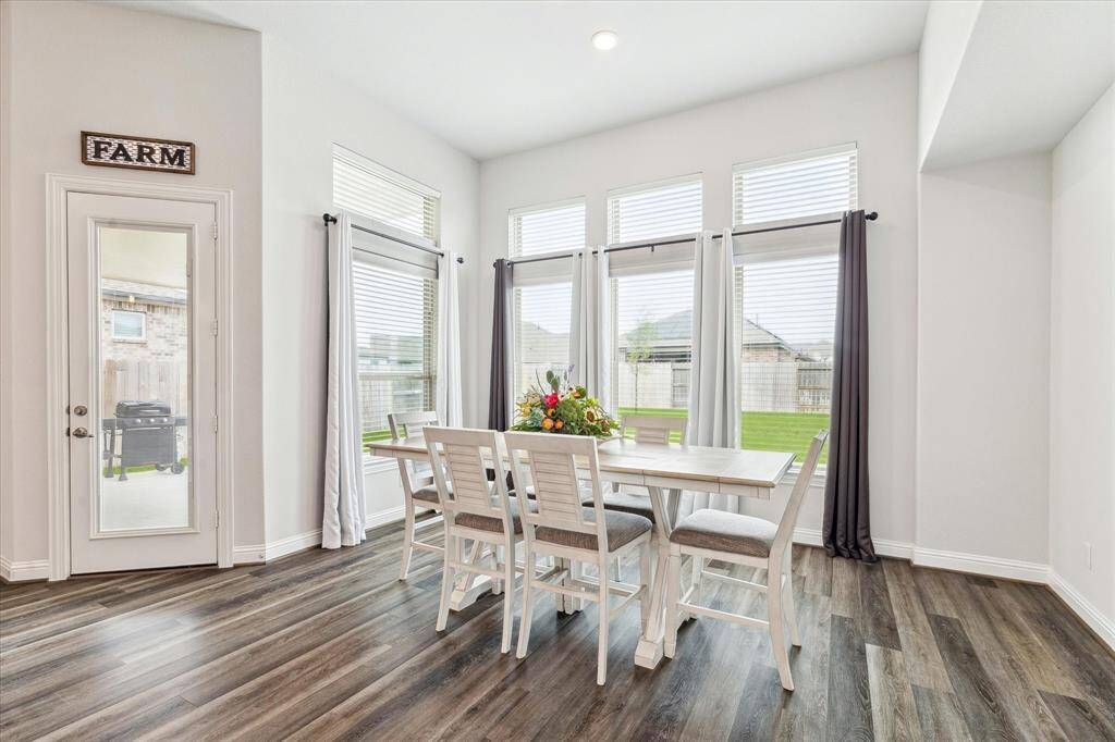 Dining area right off the kitchen - light and bright!