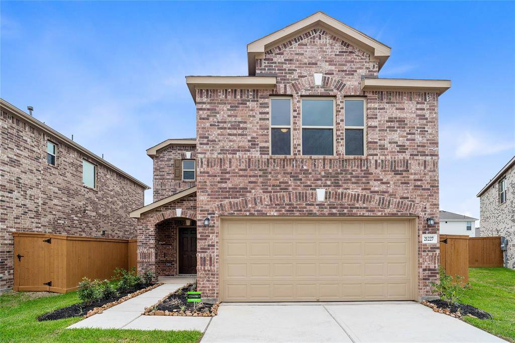 Welcome to 21227 Salton Sea Lane located in Marvida and zoned to Cypress-Fairbanks ISD.