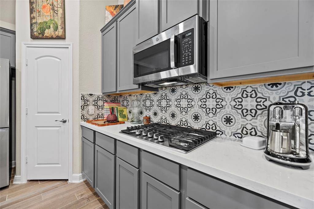 Gas range in Kitchen
