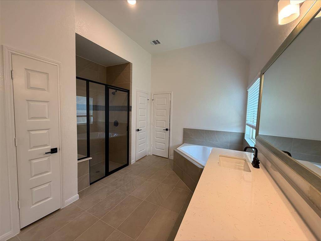 Serene primary suite