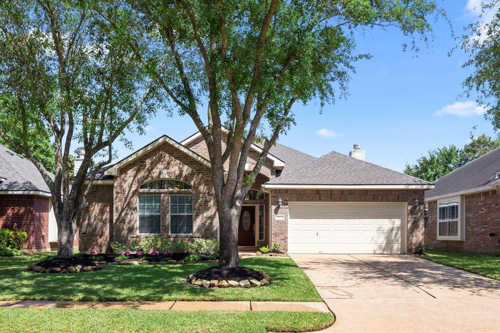 Welcome to 21614 S Rwinberry Field Drive.