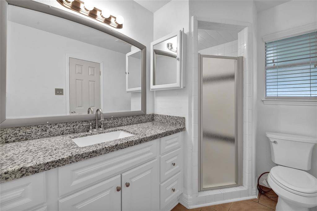 Primary ensuite bathroom