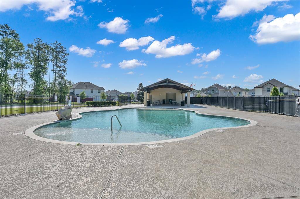 Mackenzie Creek Pool and Clubhouse
