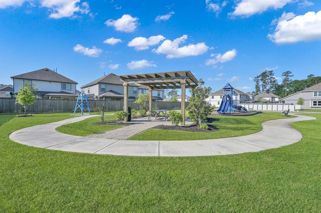Mackenzie Creek Park and Grounds