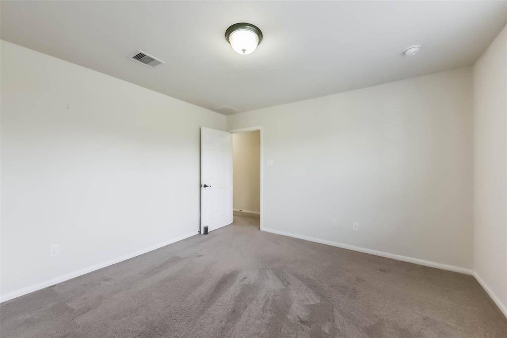 upstairs 2nd bedroom