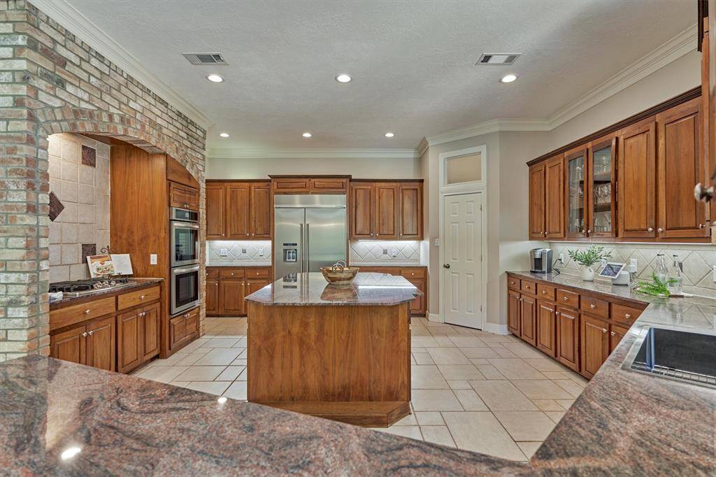 You'll have ample room for cooking with the beautiful granite topped counters.