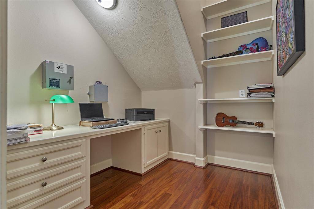 Built-in desk great for studying, paying bills, etc.