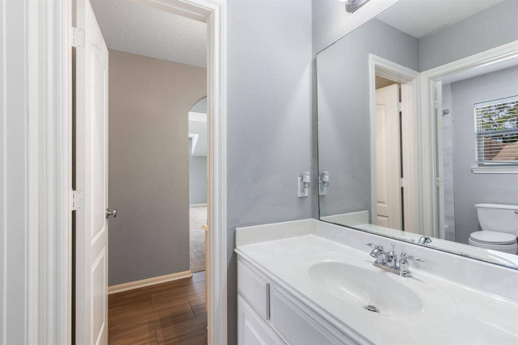 Ensuite bathroom for the 3rd bedroom upstairs and access to the gameroom.