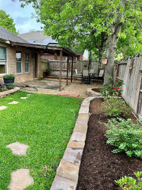 Tranquil backyard