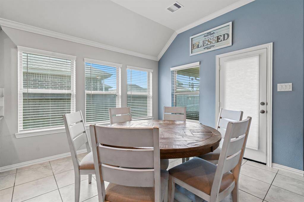 Nice size breakfast area open to the kitchen and family room