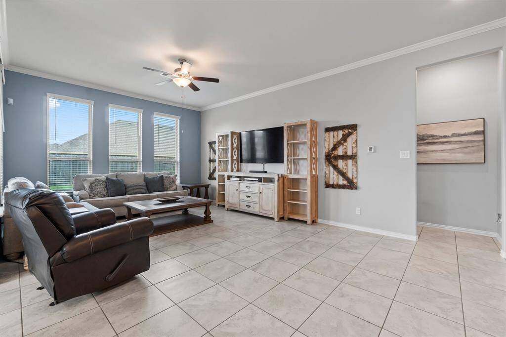 Great family room open to the kitchen