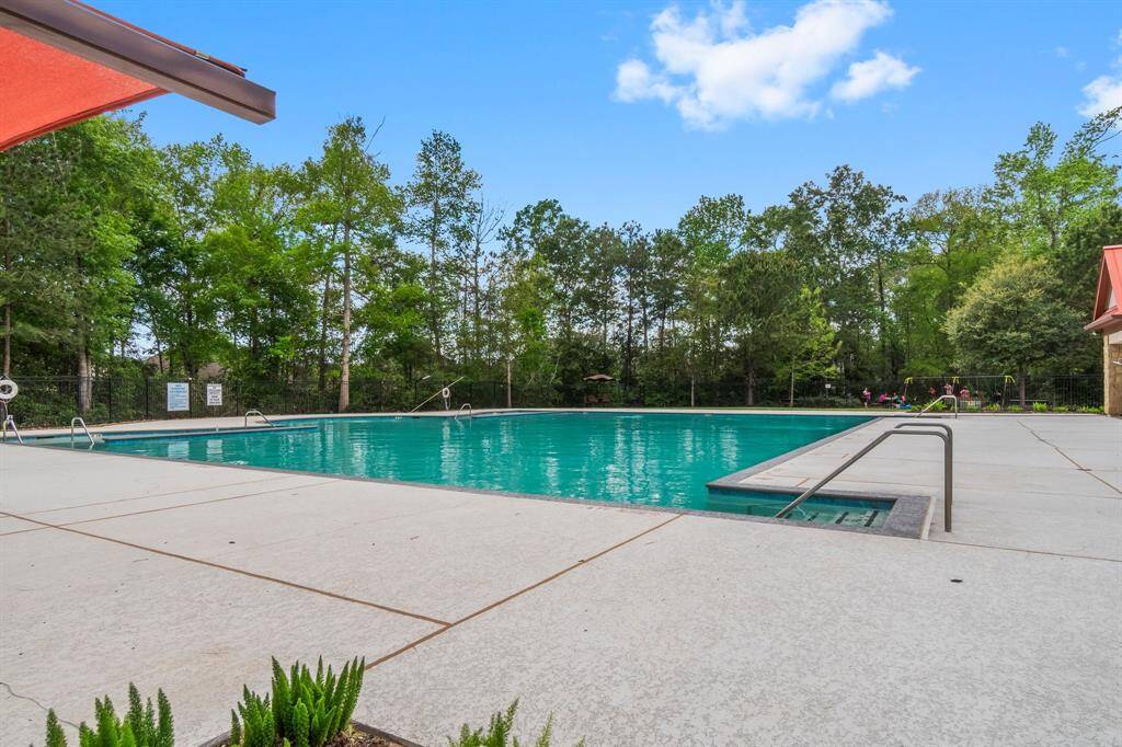 Community pool