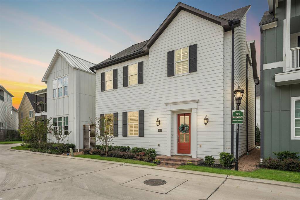 This like new home offers a charming curbside appeal and a small back patio complete with pavers and turf!