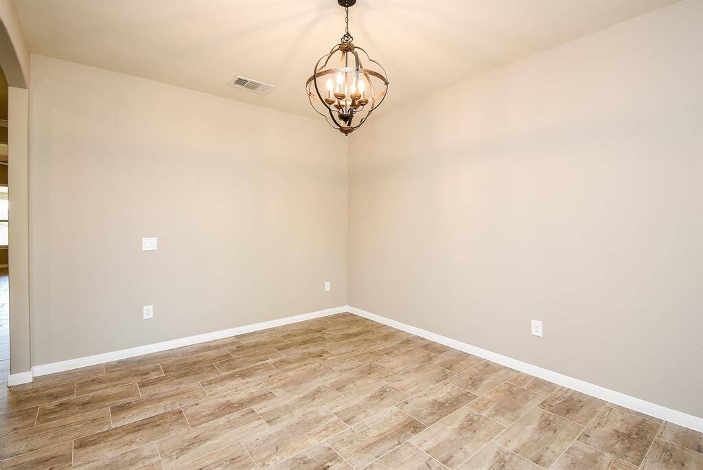 Flex room at entry