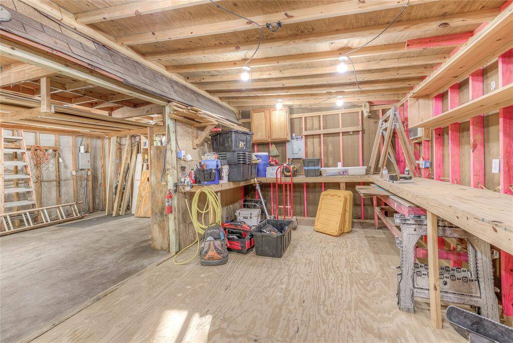 Workshop with workbenches.