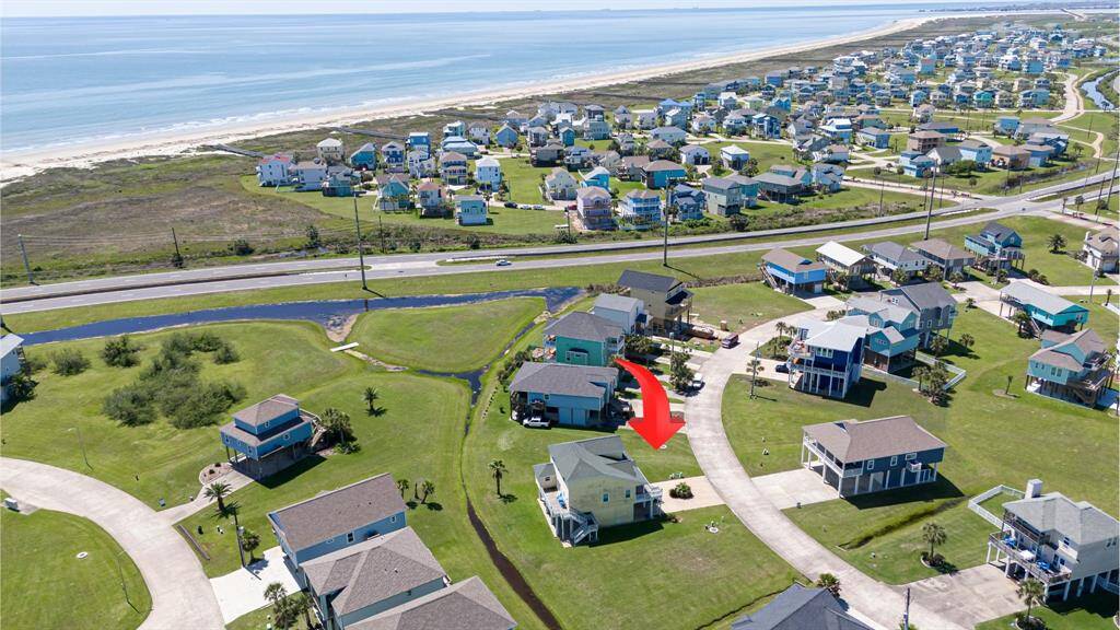From this aerial perspective, the sparkle of the ocean is visible even from inland—the lot’s position promises refreshing sea breezes and stunning skies.
