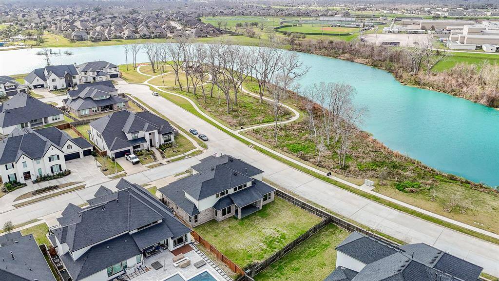 Corner home sits majestically walking distance to a nature reserve and lake!!
