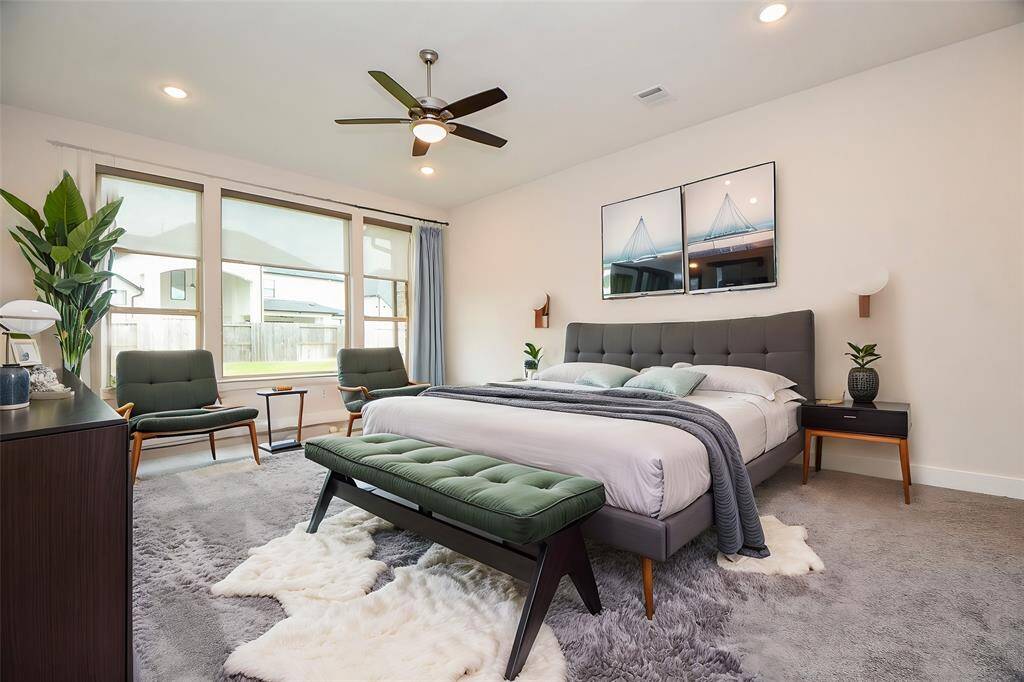 Large Primary bedroom down