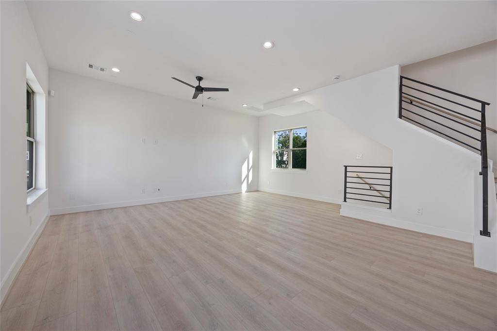 second floor living room