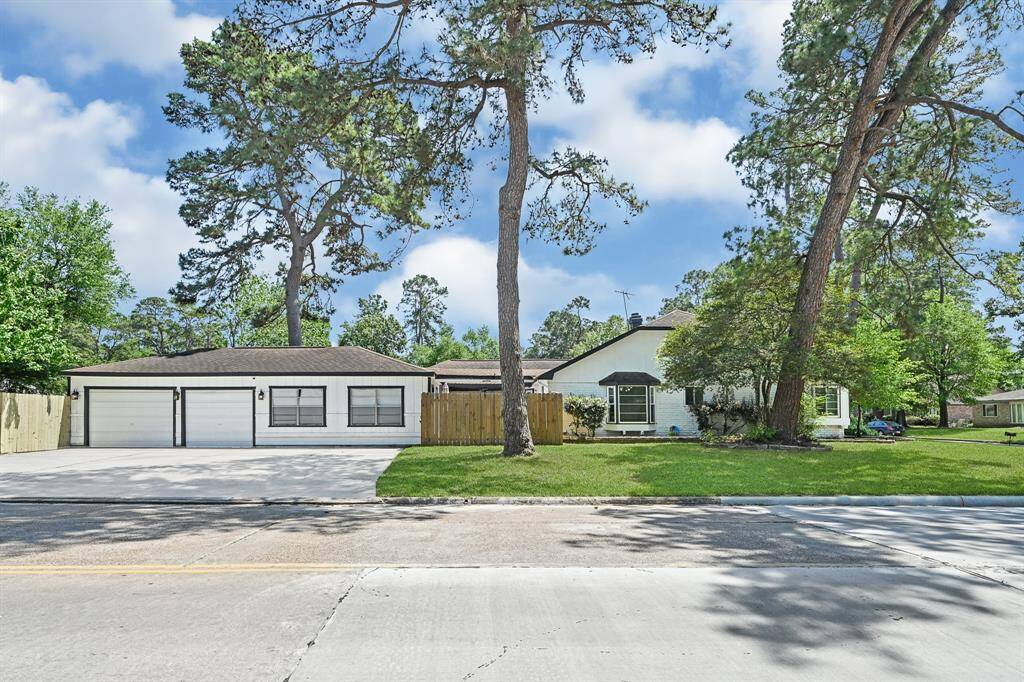 Corner Lot, Detached Garage with large Drive way for extra parking
