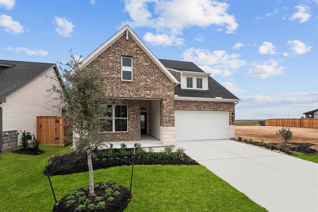 Welcome to The Harperville by David Weekley Homes. Move-In-Ready Now!