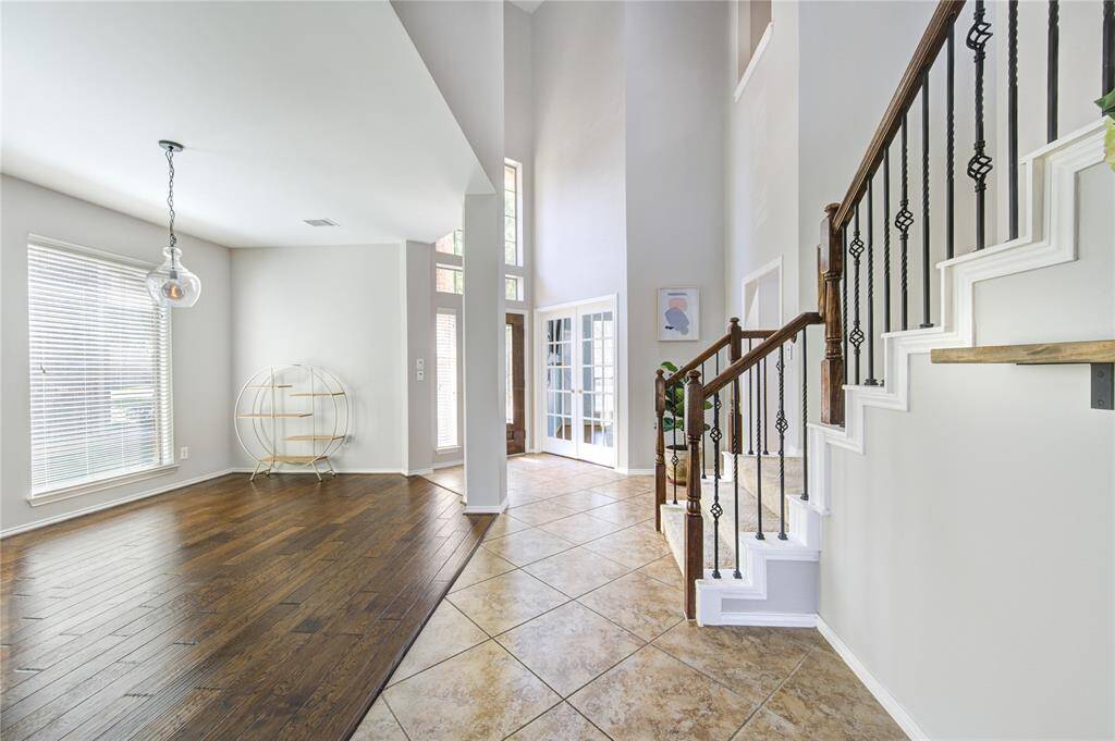 Let's go upstairs now!