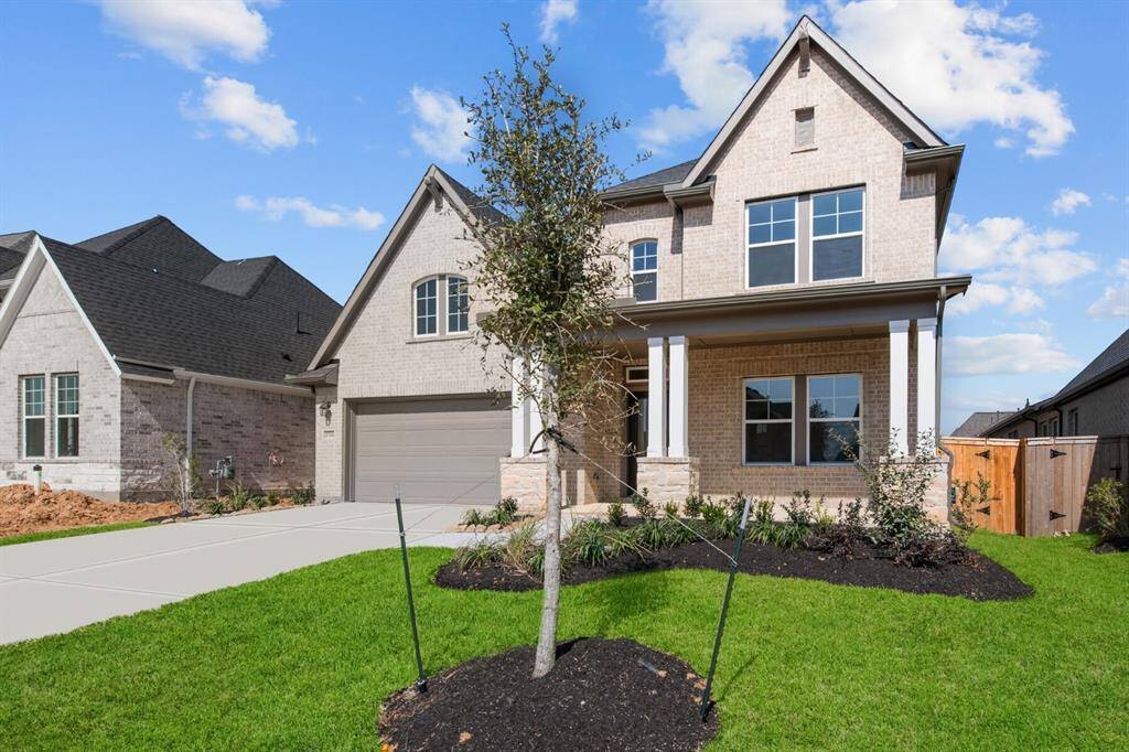 Welcome to The Borden by David Weekley Homes. Move-In-Ready Now!