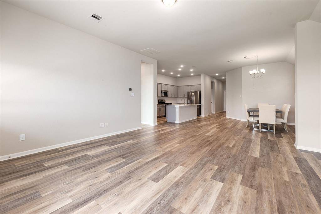 Expansive open-concept layout for comfortable living