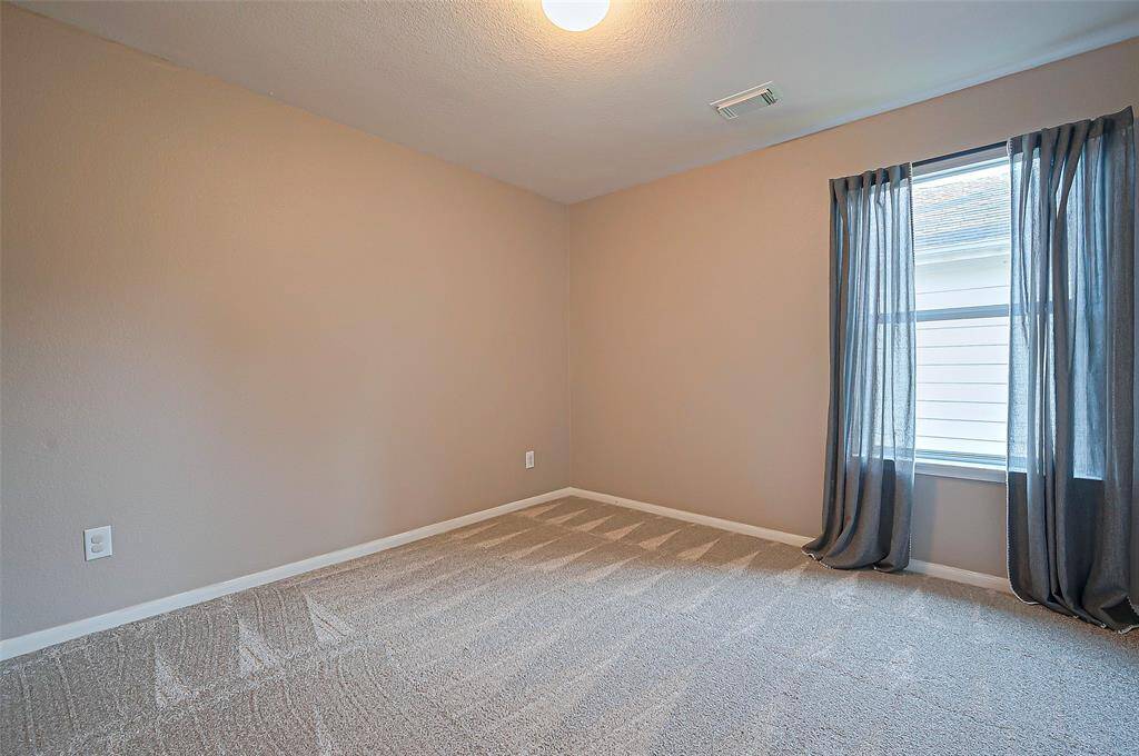 Another great size 3rd bedroom