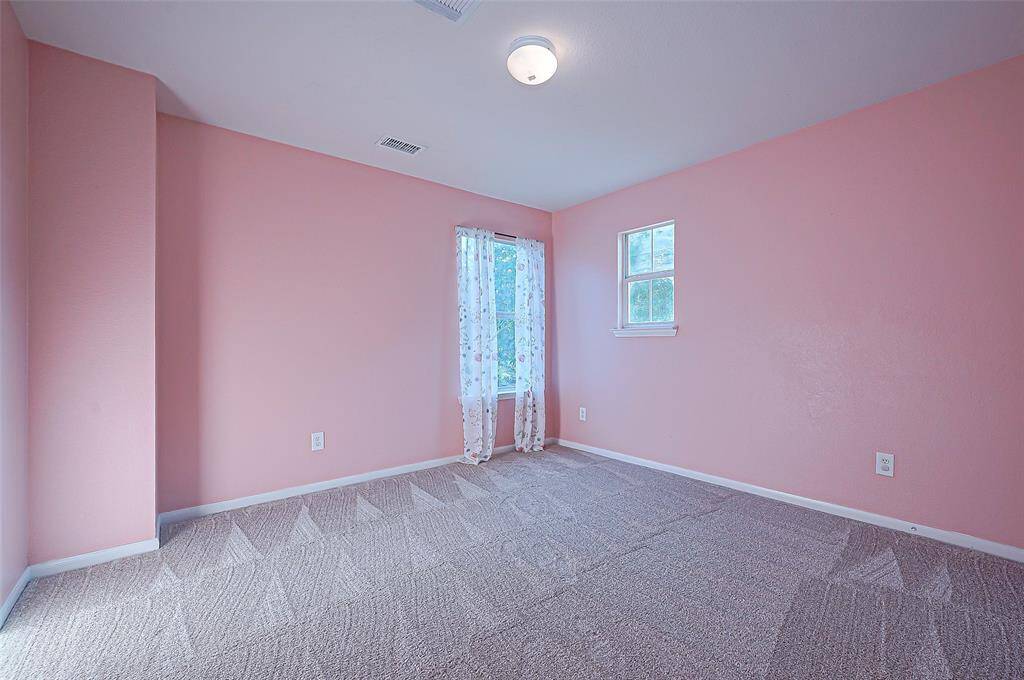 Very nice size 4th bedroom