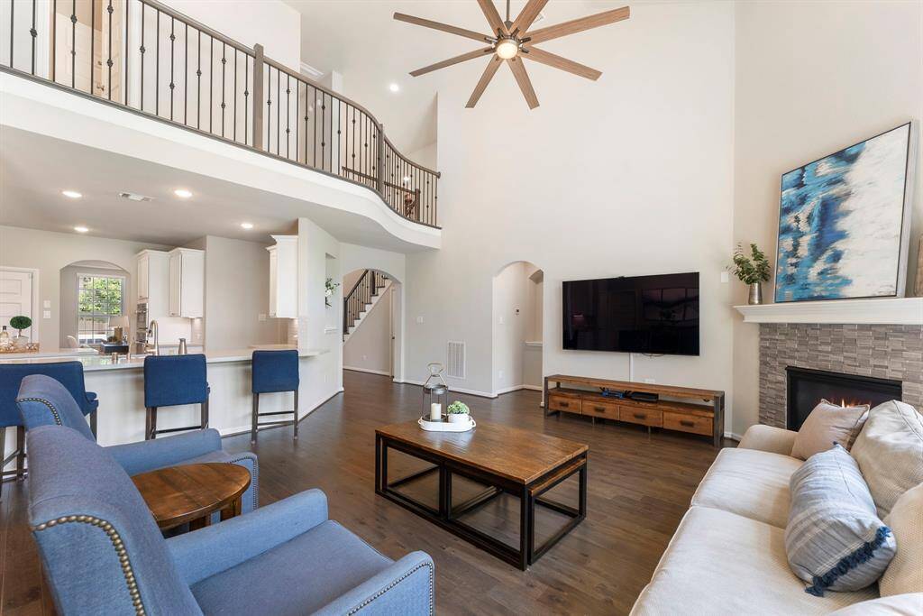Home offers a full house generator, water softener, and reverse osmosis water system in kitchen.