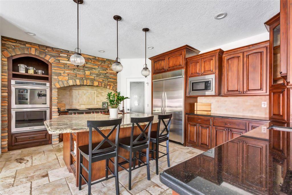 Gourmet kitchen a home chefs dream!