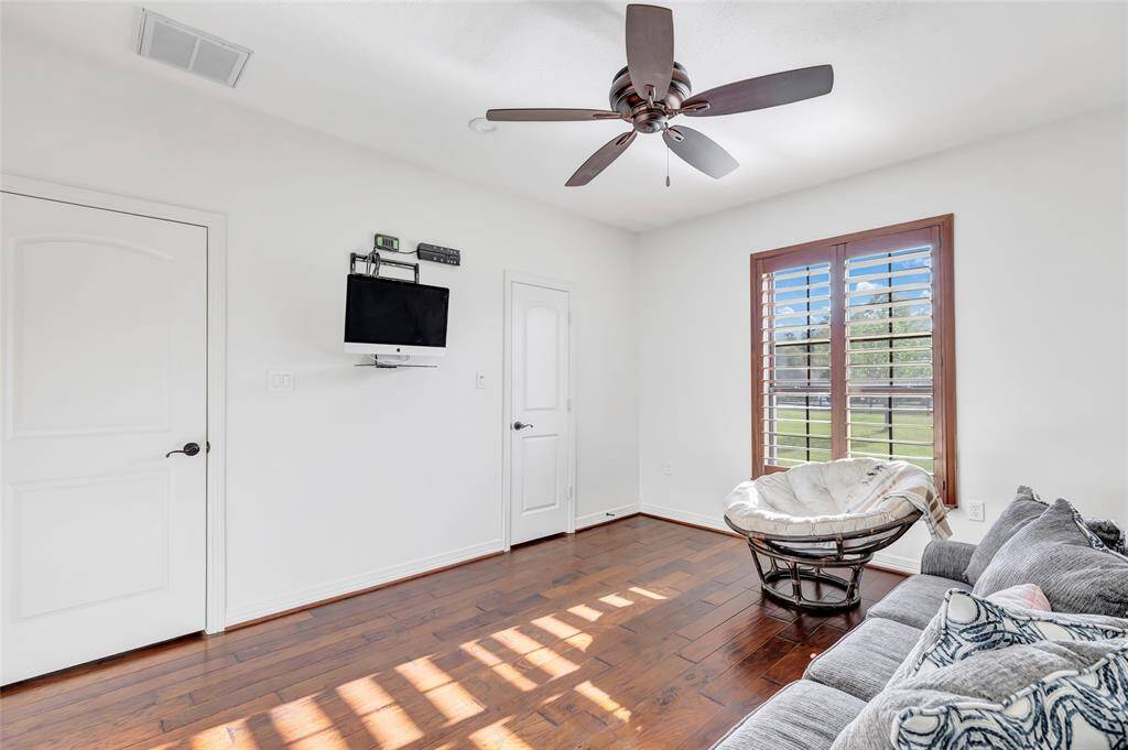 secondary bedroom