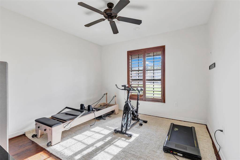 secondary bedroom