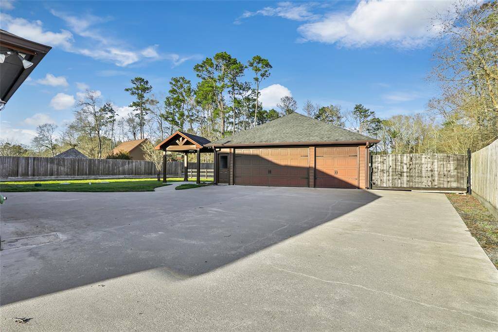 3 car garage