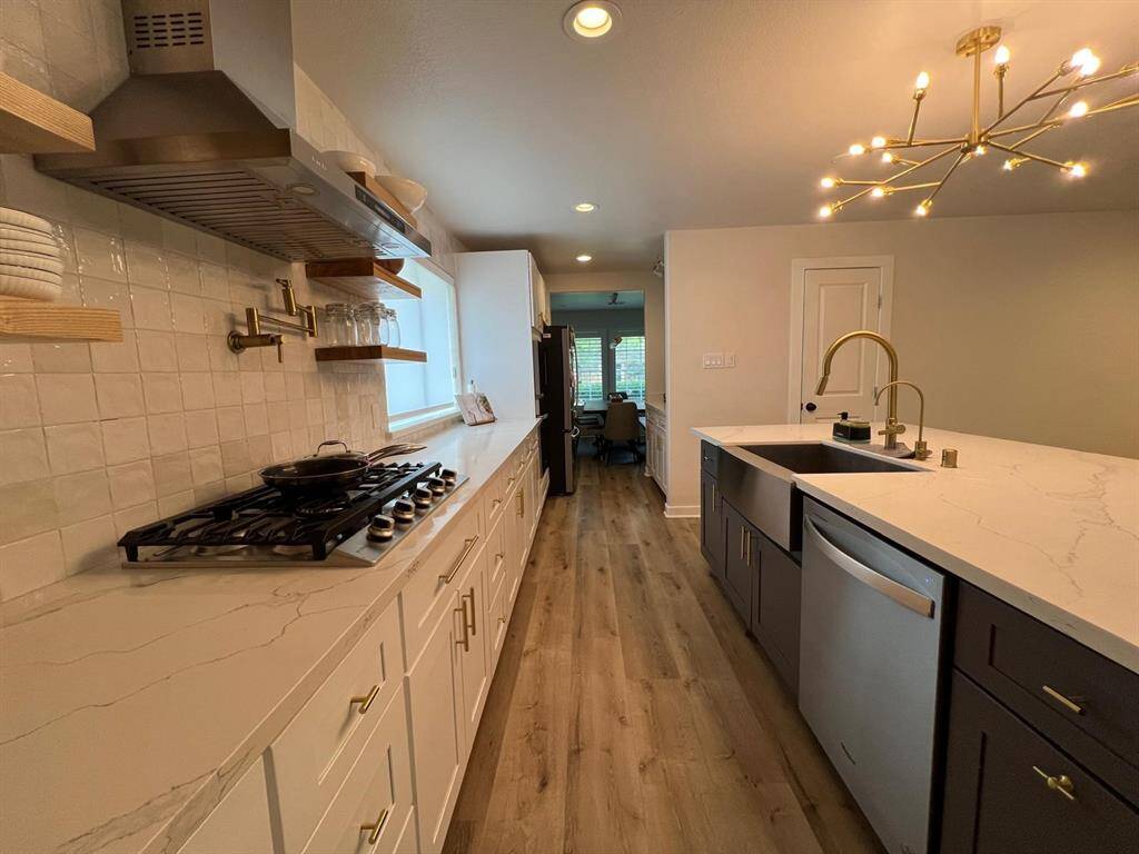 Matching Quarts in Kitchen and Bathrooms