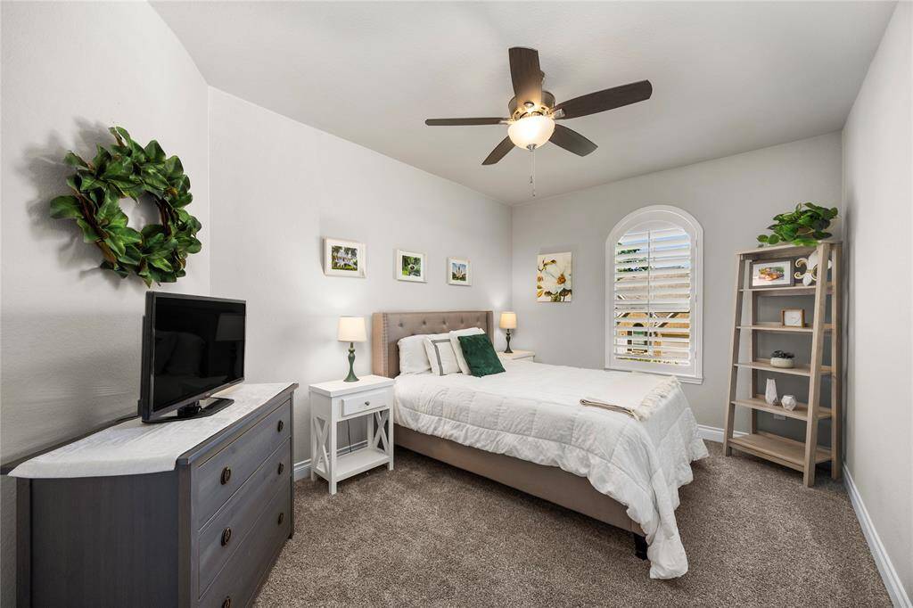 4th bedroom, upstairs