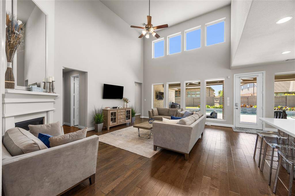 Living room with so much natural light