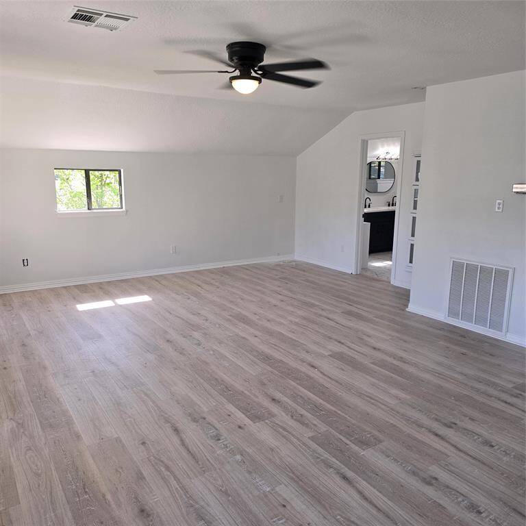 MASTERBEDROOM 2