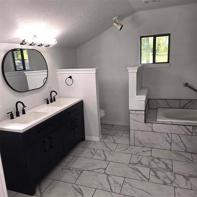 MASTER BATH DOUBLE SINKS
