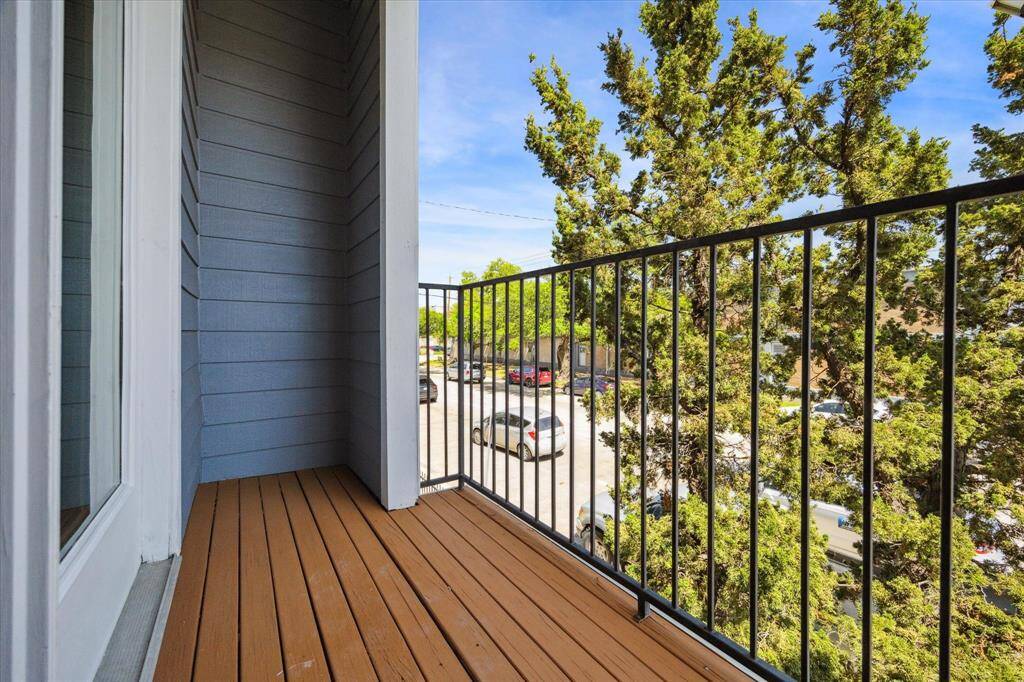 Covered balcony off the living room, on the 2nd floor!  A great spot to have your morning coffee or unwind with your favorite drink in the evening!
