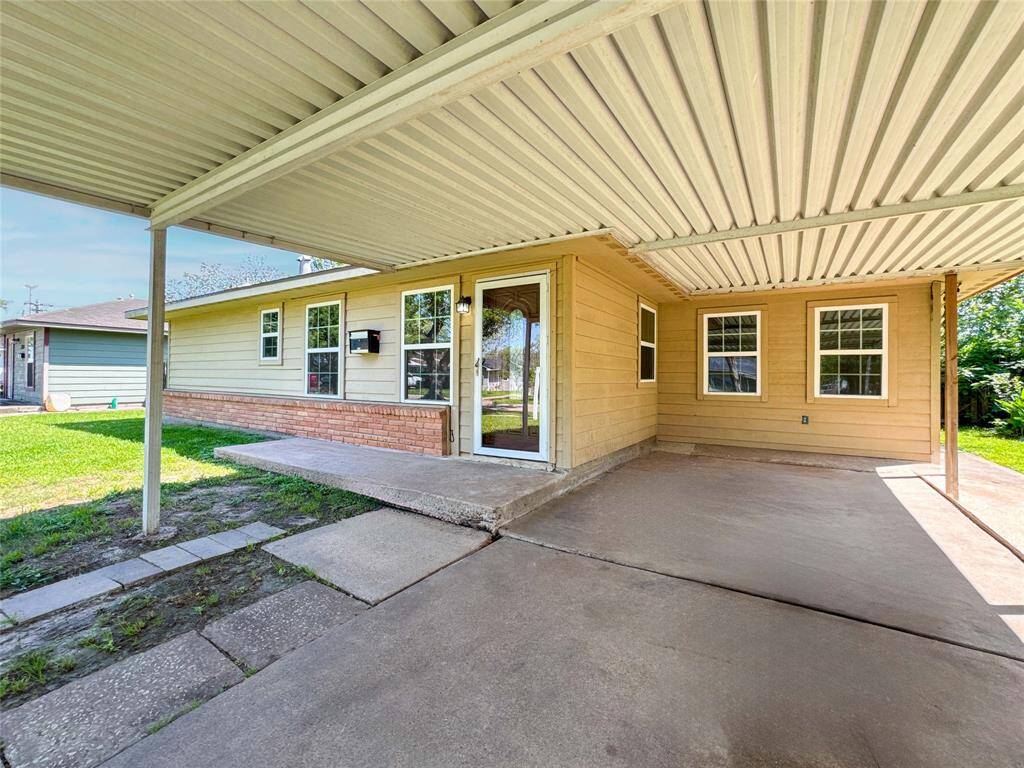 4 vehicle carport