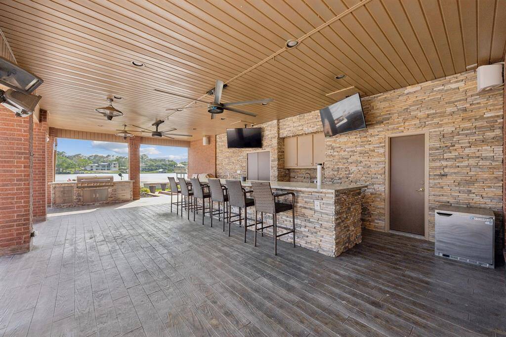 New outdoor kitchen