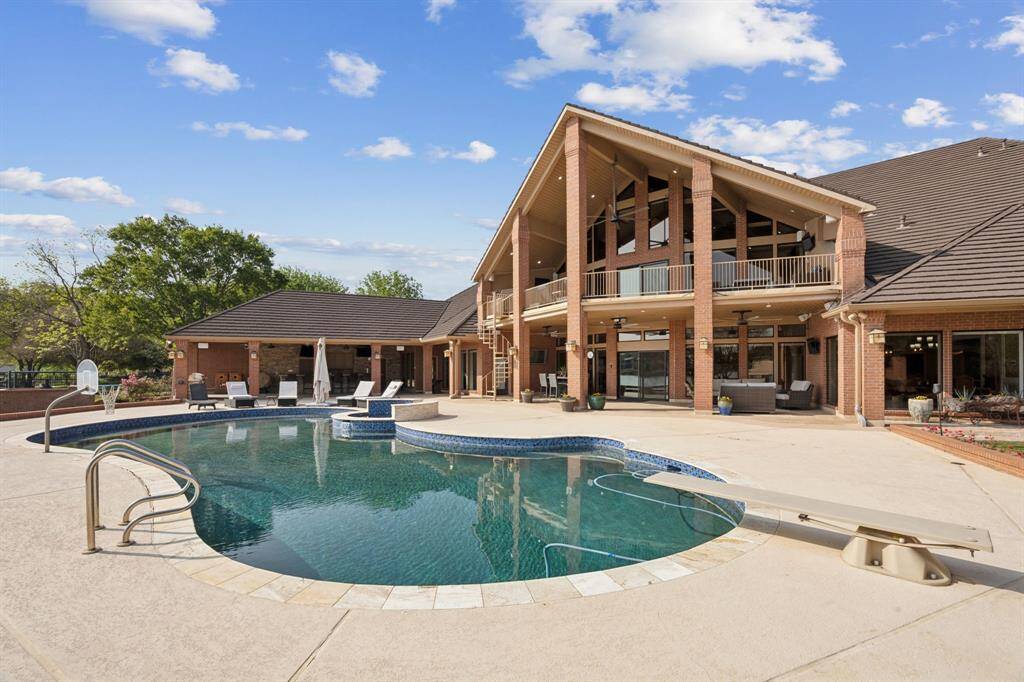 Renovated saltwater pool and spa