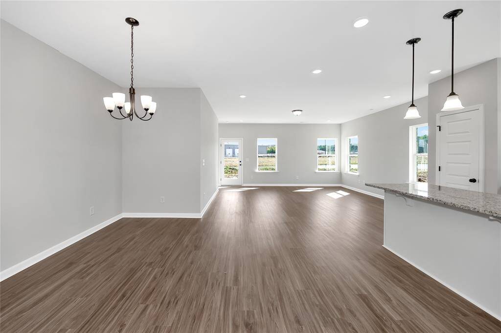 Home under construction. Sample floor plan photo used for illustrative purposes only. Upgrades, selections options, windows and colors may vary.