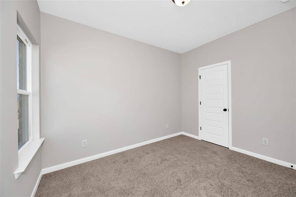 Home under construction. Sample floor plan photo used for illustrative purposes only. Upgrades, selections options, windows and colors may vary.