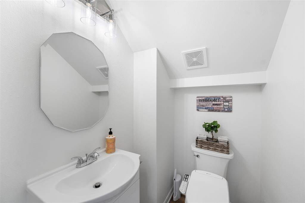 Guest Bath Downstairs
