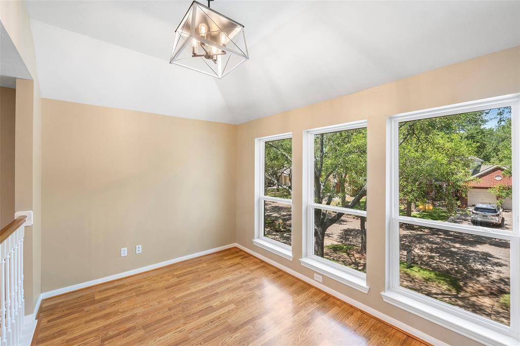 Sitting Area connected to Primary Bedroom