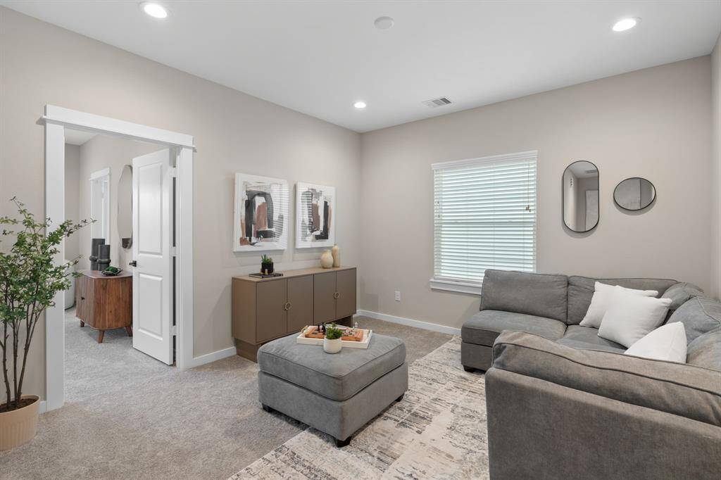 Photos are of the model unit and not actual unit.