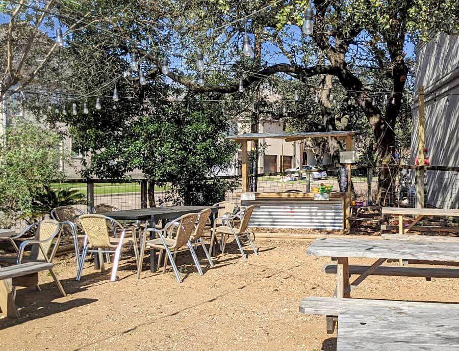 [Leaf & Grain] Located in Weslayan Plaza - a neighborhood favorite for lunch and dinner.  Healthy, locally-sourced salads and grain bowls - my favorites are the Common Table and Alamo!